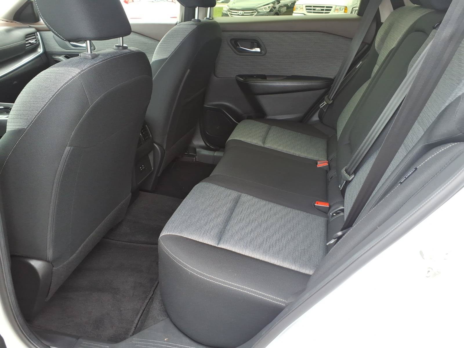 Used 2023 Nissan Rogue SV AWD/4WD image 22