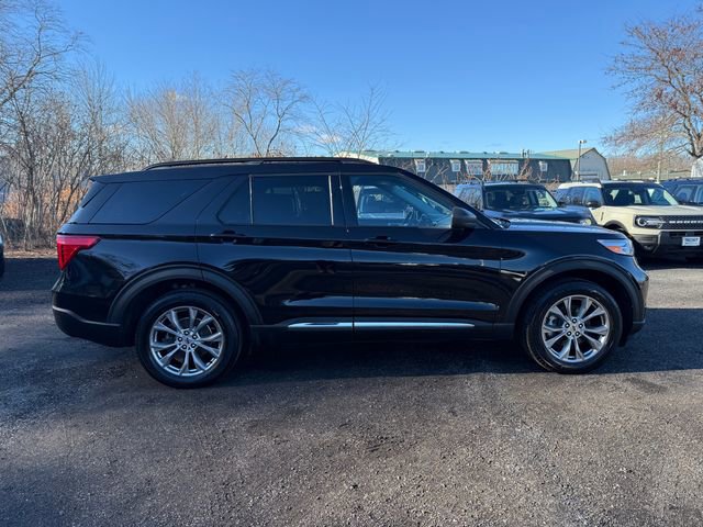 Certified 2023 Ford Explorer XLT w/ Equipment Group 202A image 3