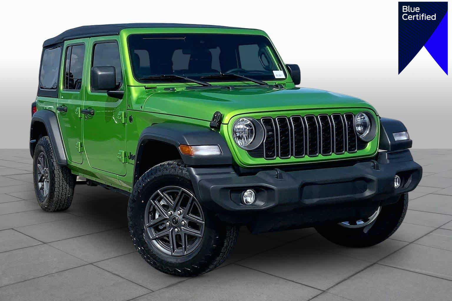 Used 2025 Jeep Wrangler Sport S image 1
