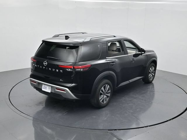 Used 2025 Nissan Pathfinder SL FWD image 42