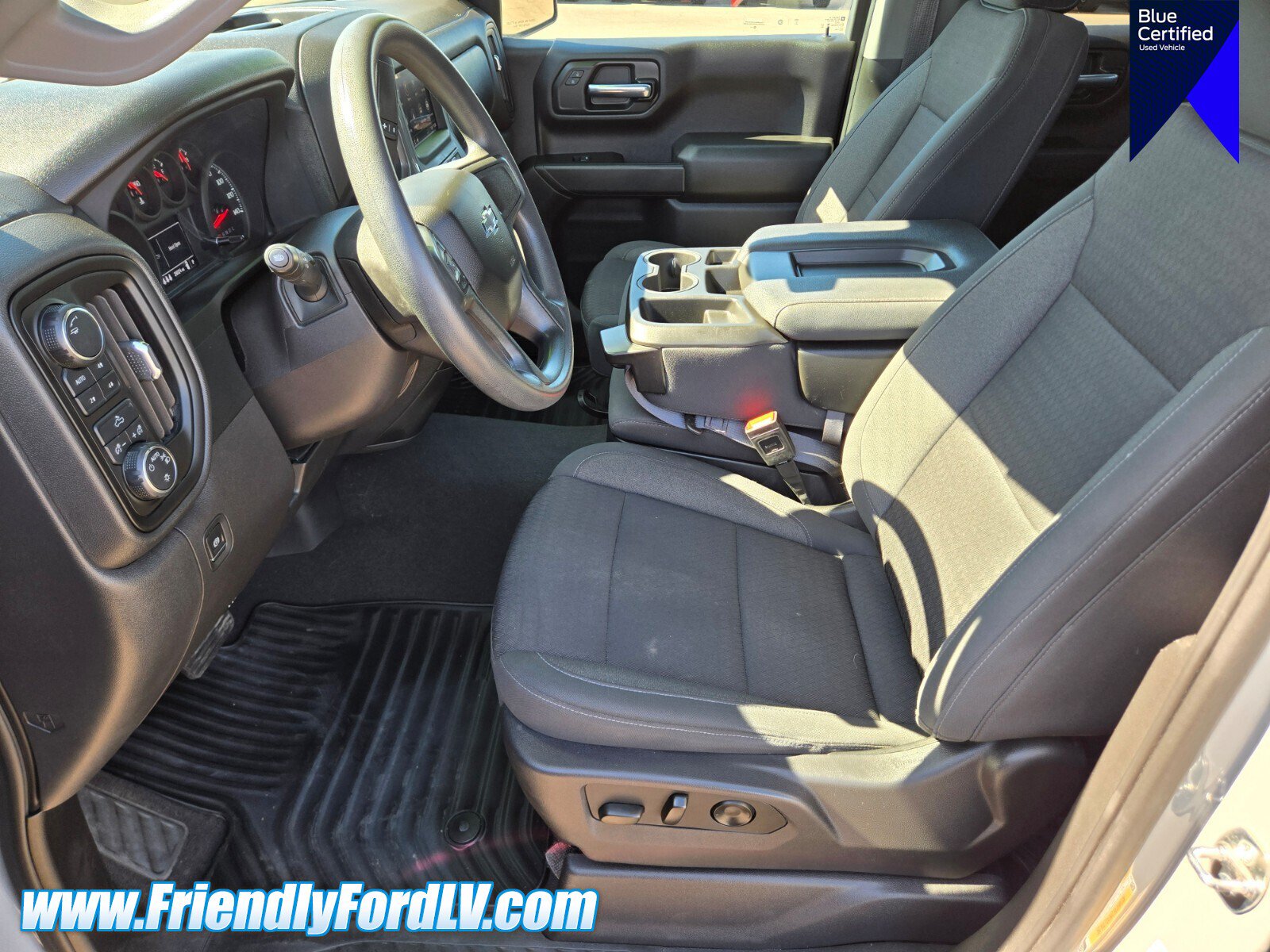 Used 2024 Chevrolet Silverado 1500 Custom Trail Boss w/ LPO, Dark Essentials Package AWD/4WD image 9