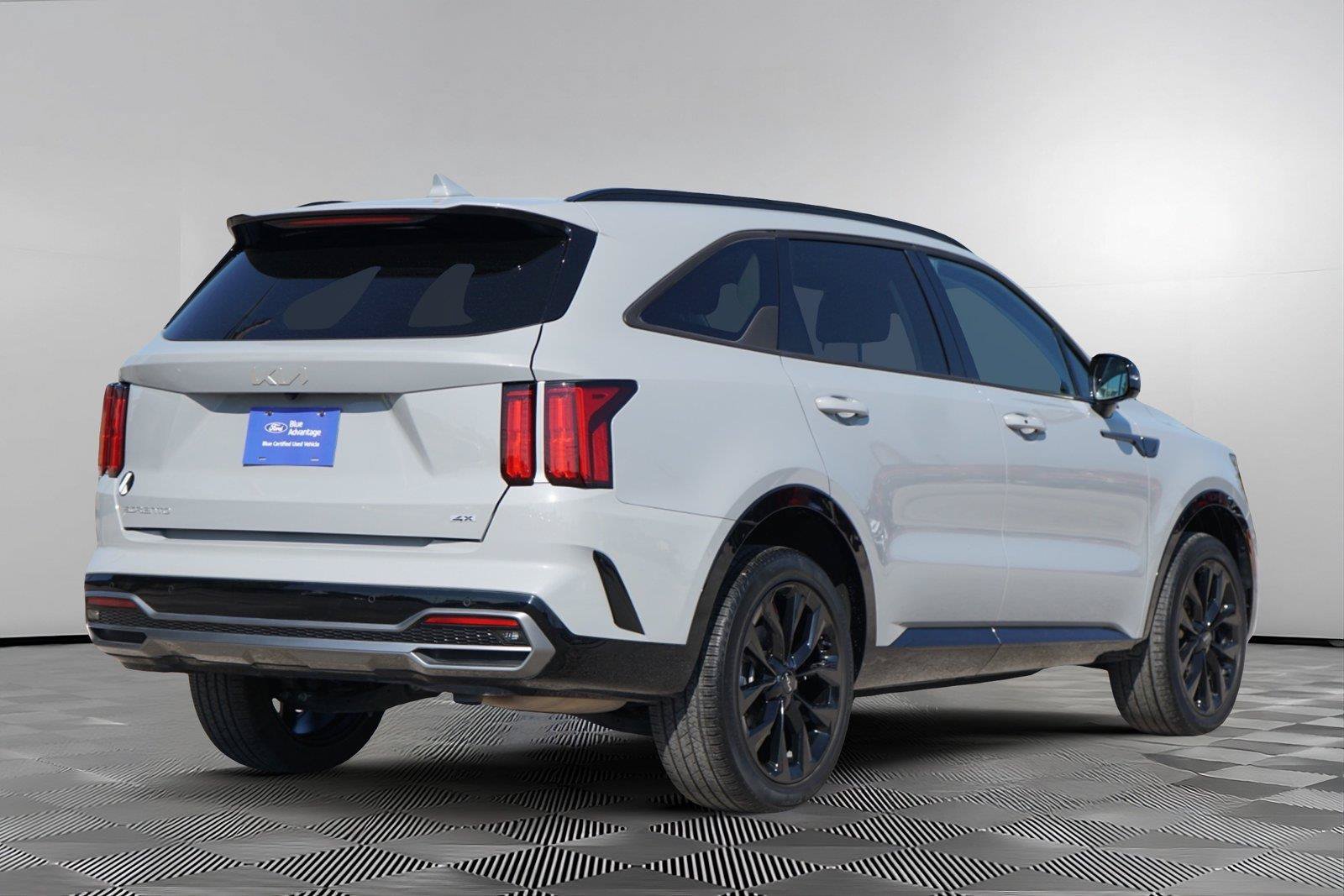 Used 2023 Kia Sorento SX AWD/4WD image 5