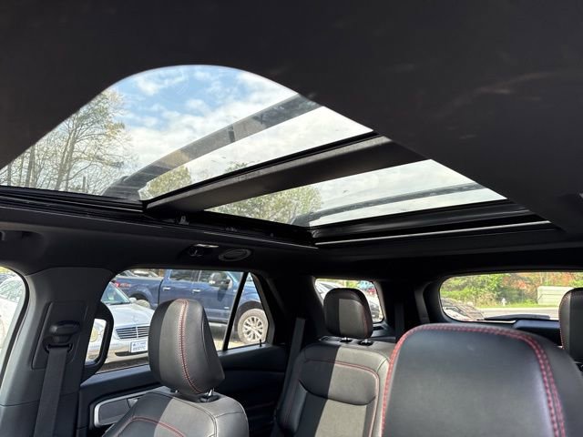 Certified 2024 Ford Explorer ST-Line w/ Class IV Trailer Tow Package image 10