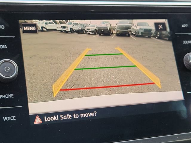 Used 2018 Volkswagen Tiguan SE w/ Panoramic Sunroof Package image 24