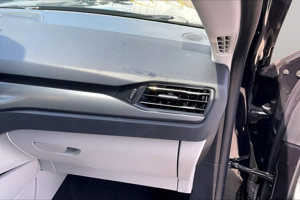 Certified 2025 Ford Escape Active w/ Active Premium Tech Pack FWD image 16