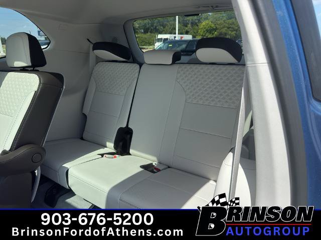Used 2025 GMC Acadia Denali w/ Super Cruise Package FWD image 17