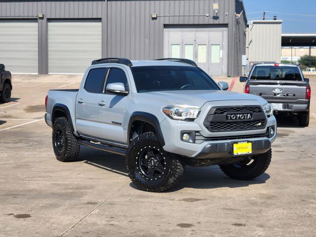 Used 2019 Toyota Tacoma TRD Off-Road RWD image 1