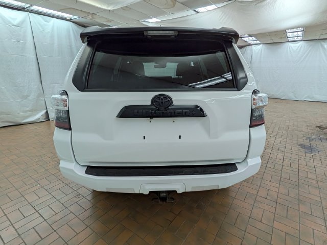 Used 2021 Toyota 4Runner Venture w/ Moonroof Package AWD/4WD image 4