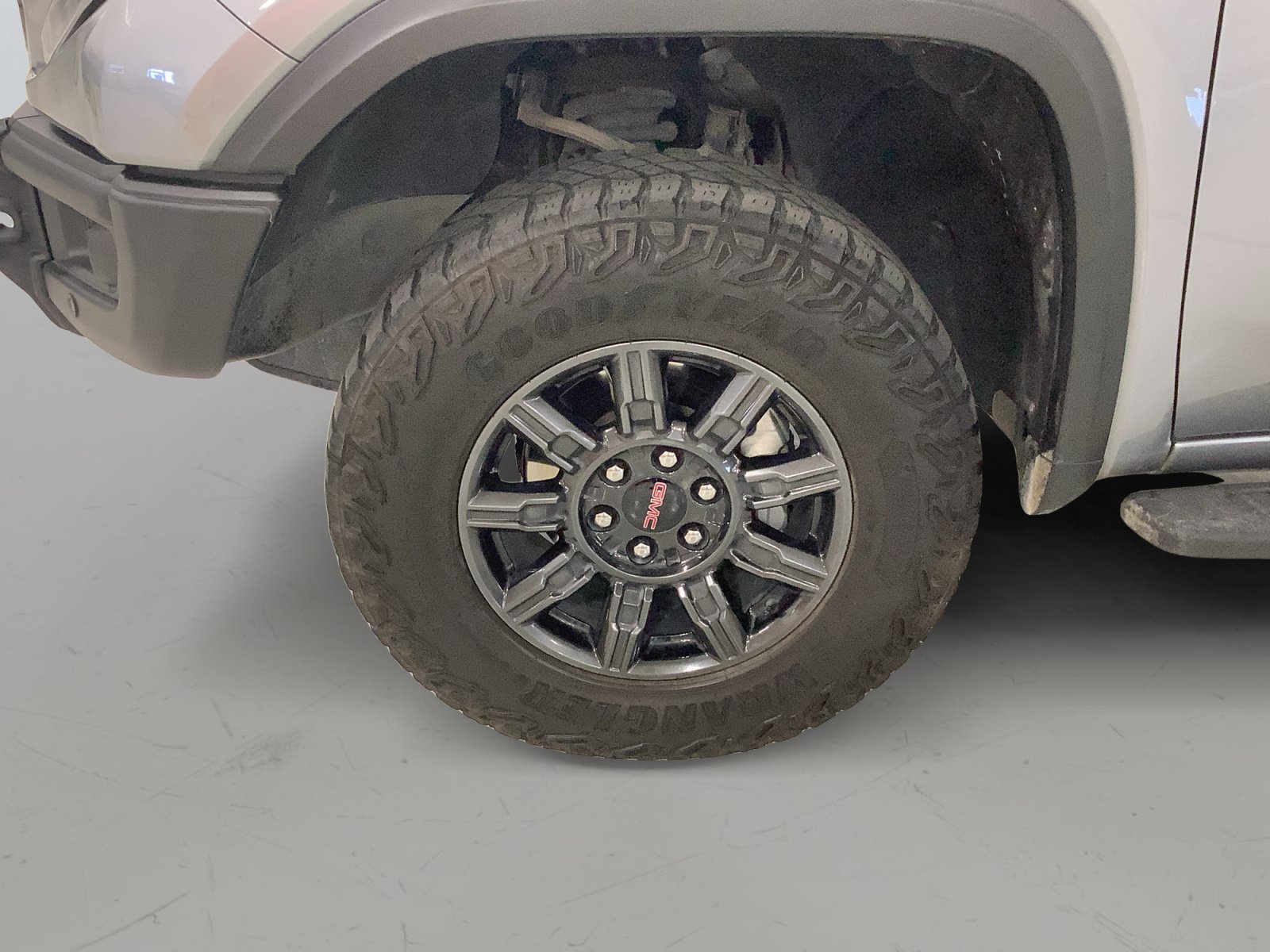 Used 2025 GMC Sierra 1500 AT4X AWD/4WD image 8