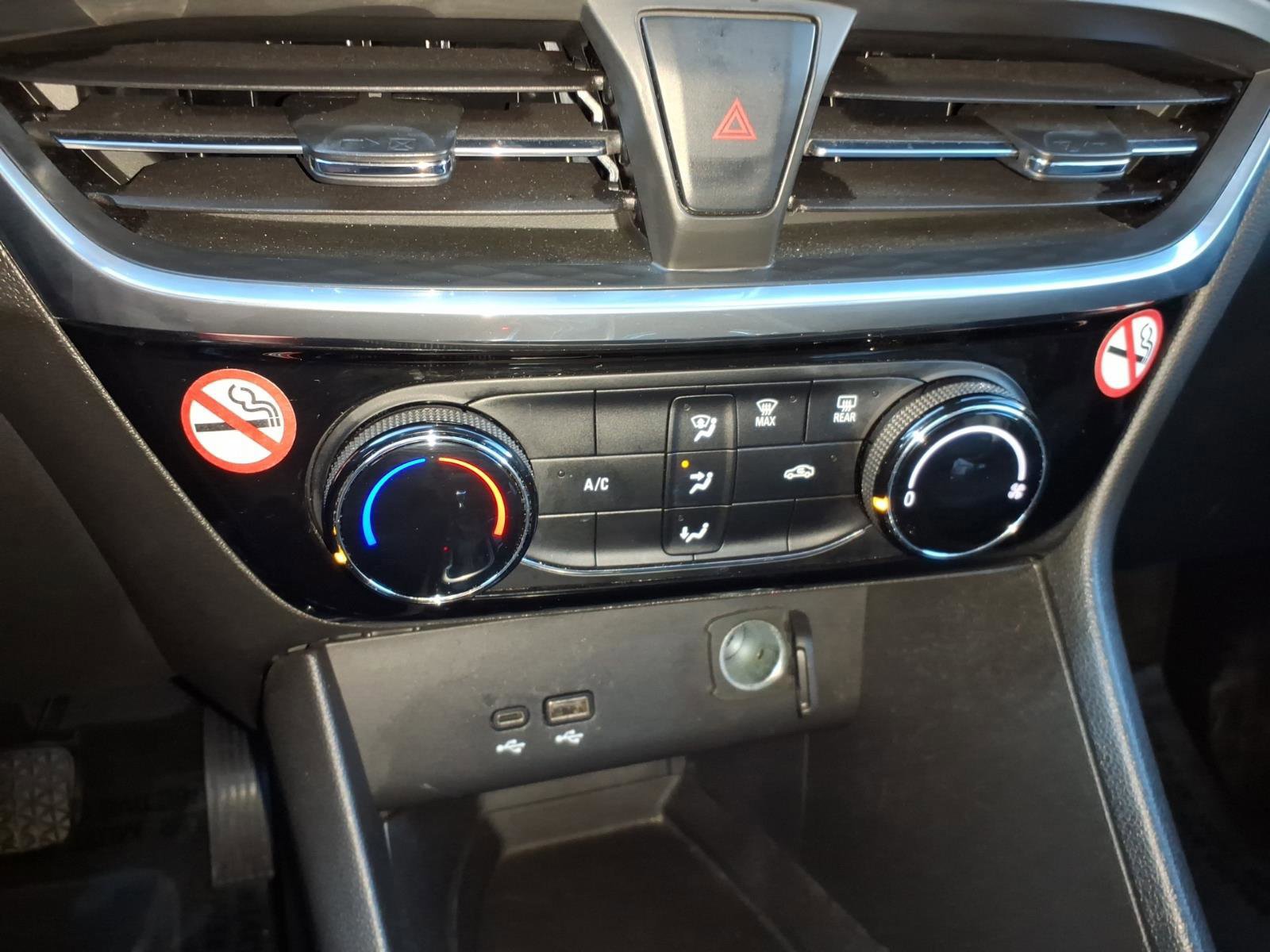 Used 2024 Buick Encore GX Sport Touring image 17