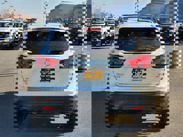 Used 2019 Nissan Rogue Sport SV w/ Technology Package image 4