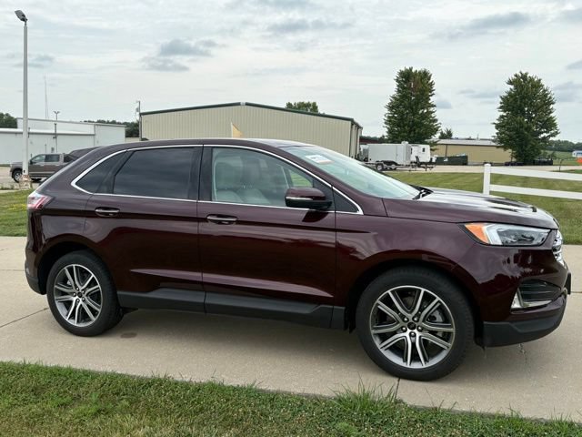Certified 2024 Ford Edge Titanium w/ Equipment Group 301A AWD/4WD image 3