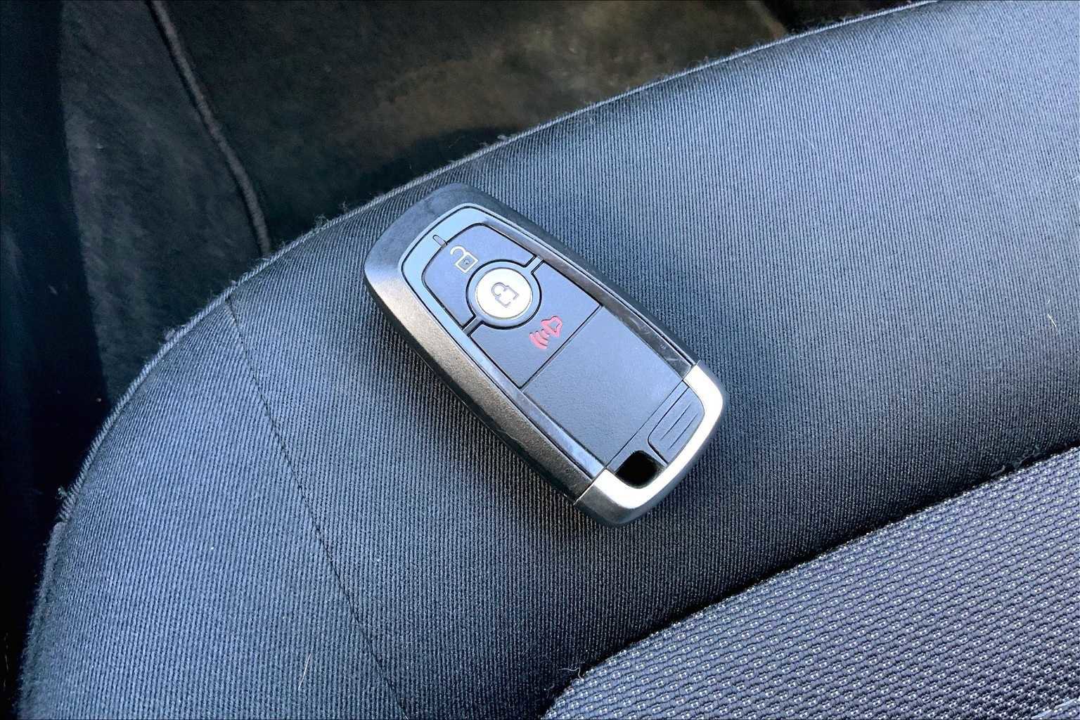 Certified 2022 Ford Edge SE w/ Black Appearance Package image 19