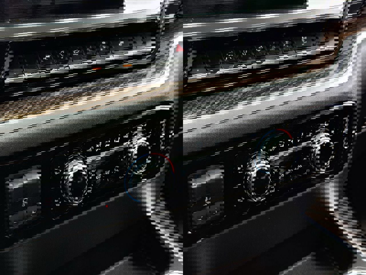 Used 2022 GMC Sierra 1500 Elevation w/ Preferred Package image 21