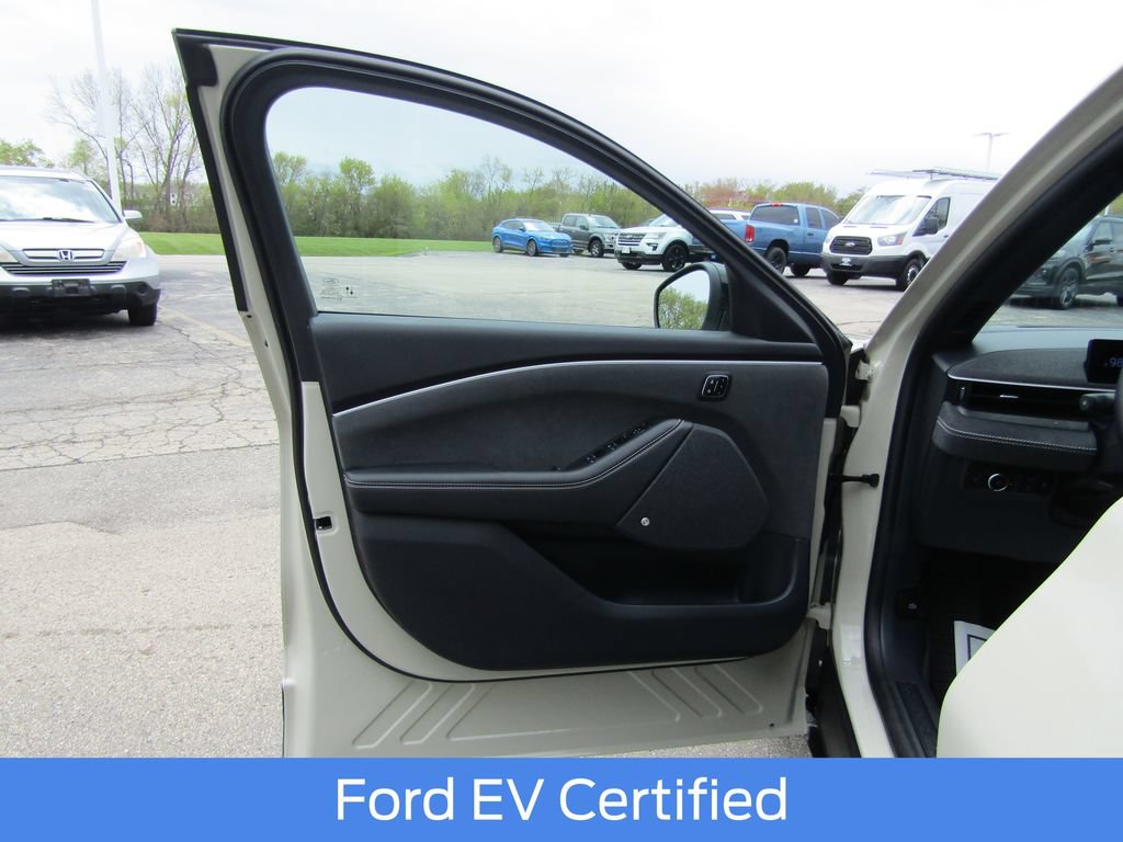 Certified 2025 Ford Mustang Mach-E GT AWD/4WD image 27