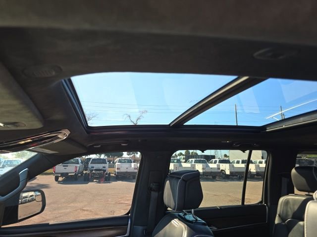 Used 2023 Jeep Grand Wagoneer Series II w/ Flexible Seating Group image 11