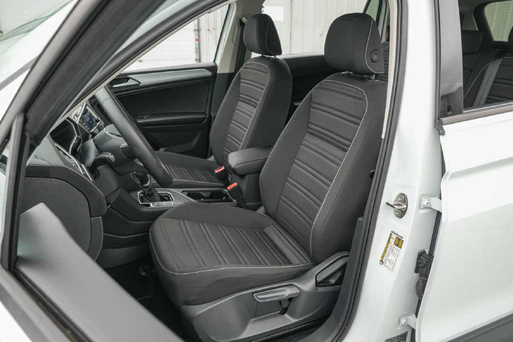 Used 2024 Volkswagen Tiguan S FWD image 11