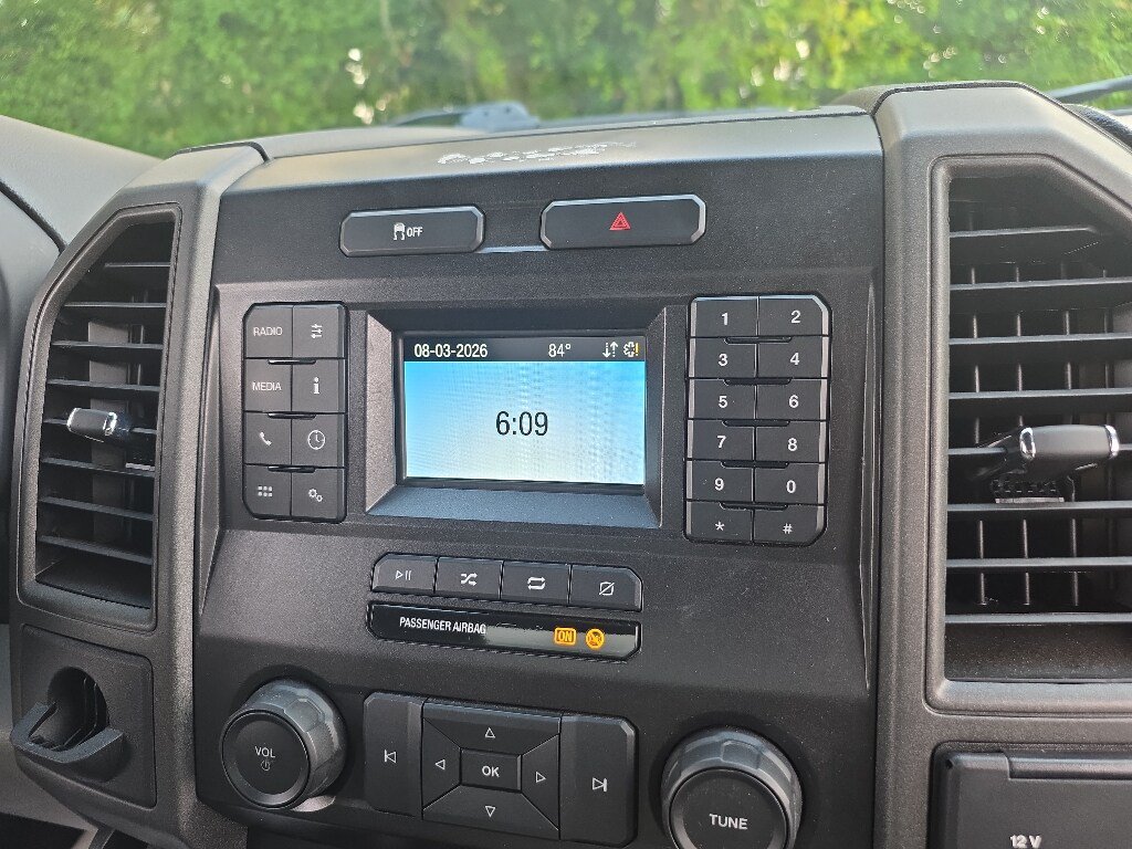 Certified 2022 Ford F550 Luxury RWD image 15