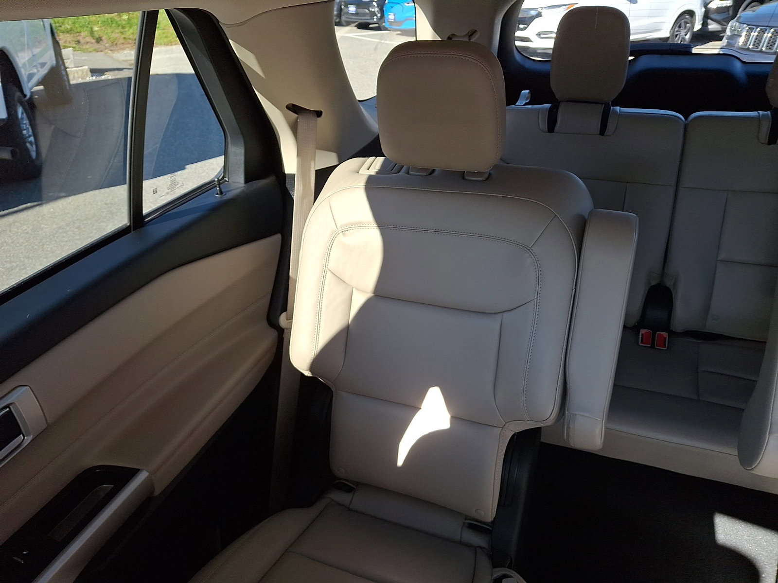 Certified 2023 Ford Explorer XLT w/ Equipment Group 202A image 19