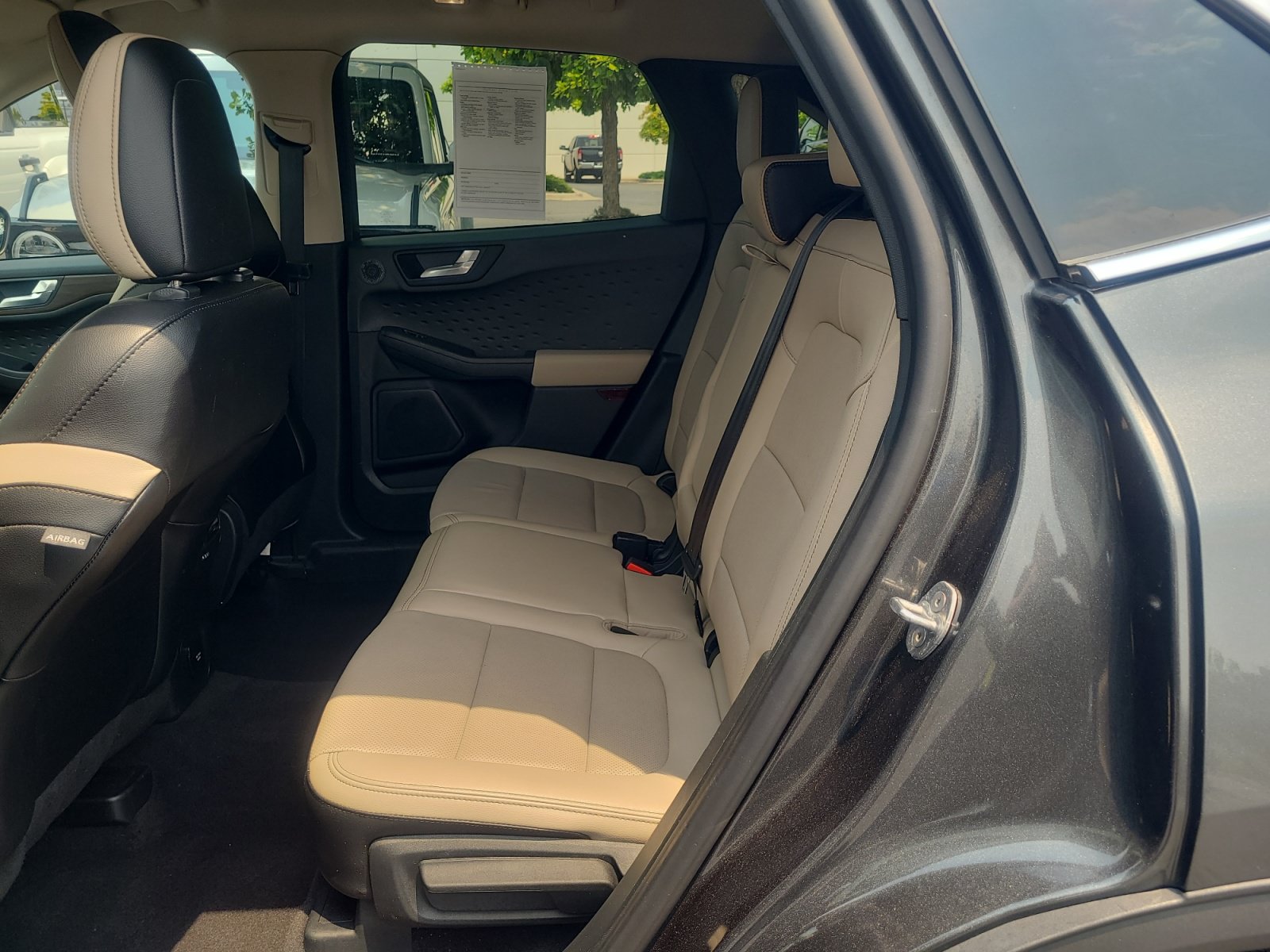 Certified 2020 Ford Escape Titanium AWD/4WD image 17