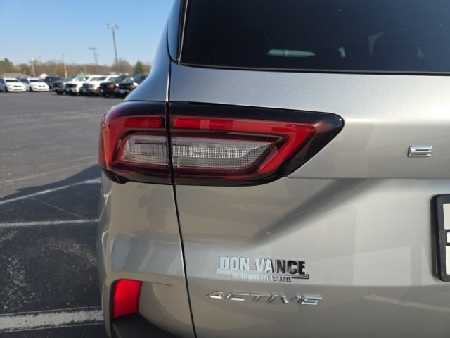 Certified 2023 Ford Escape Active AWD/4WD image 36