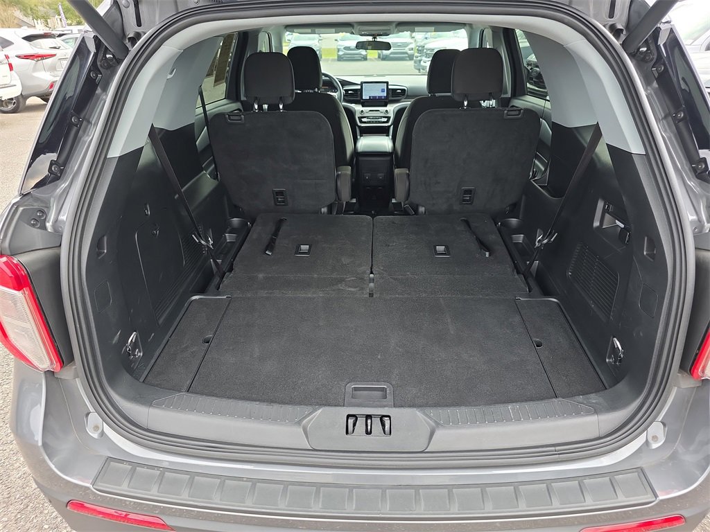 Certified 2024 Ford Explorer XLT image 32