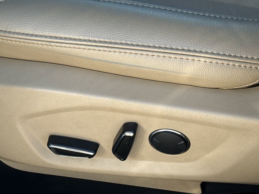 Certified 2017 Ford Explorer XLT w/ Equipment Group 202A image 25