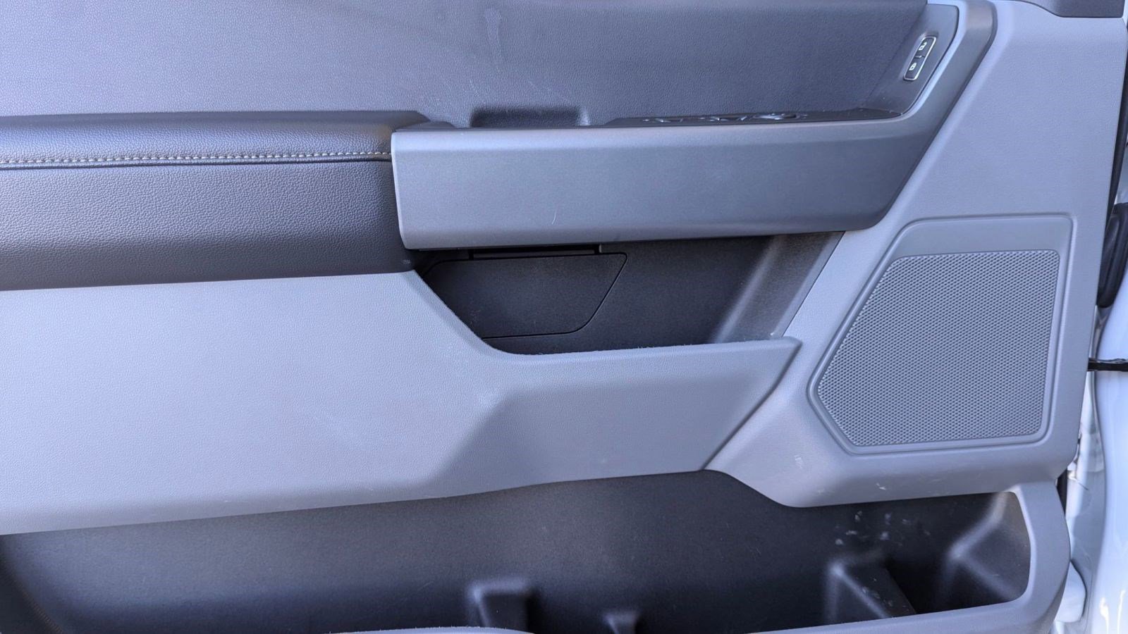 Certified 2024 Ford F350 XLT w/ Snow Plow Prep Package image 22