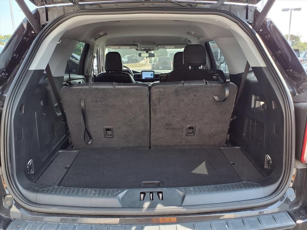 Certified 2023 Ford Explorer XLT w/ Equipment Group 202A AWD/4WD image 28