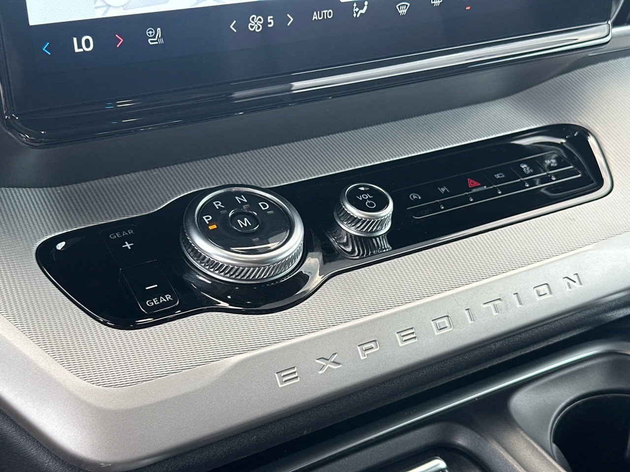 Certified 2025 Ford Expedition Max Active RWD image 33