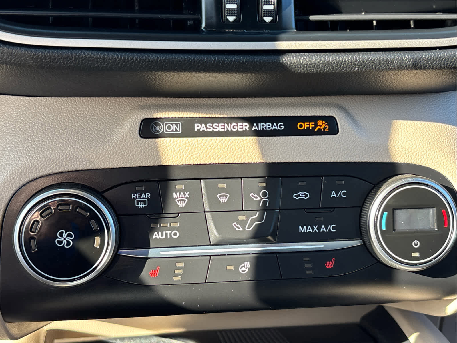 Certified 2020 Ford Escape SEL image 18