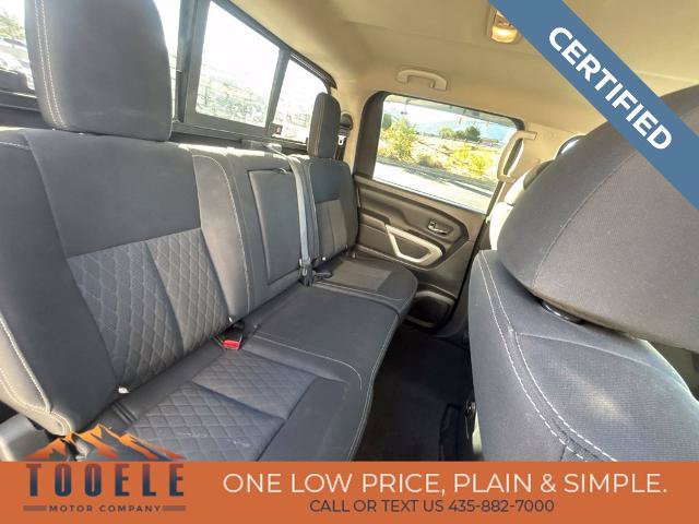 Used 2018 Nissan Titan SV w/ SV Convenience Package AWD/4WD image 34