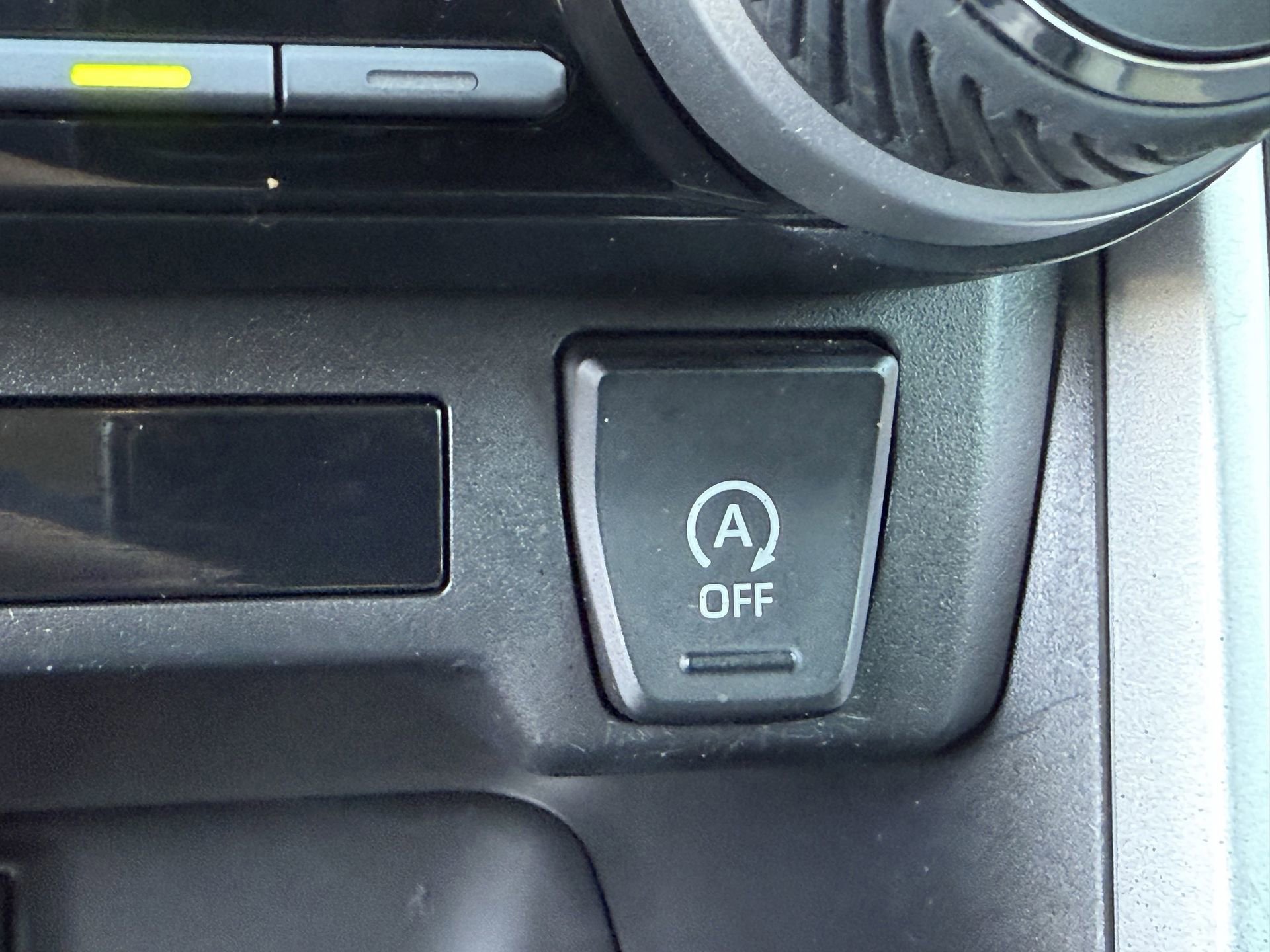 Used 2022 Toyota RAV4 XLE image 15