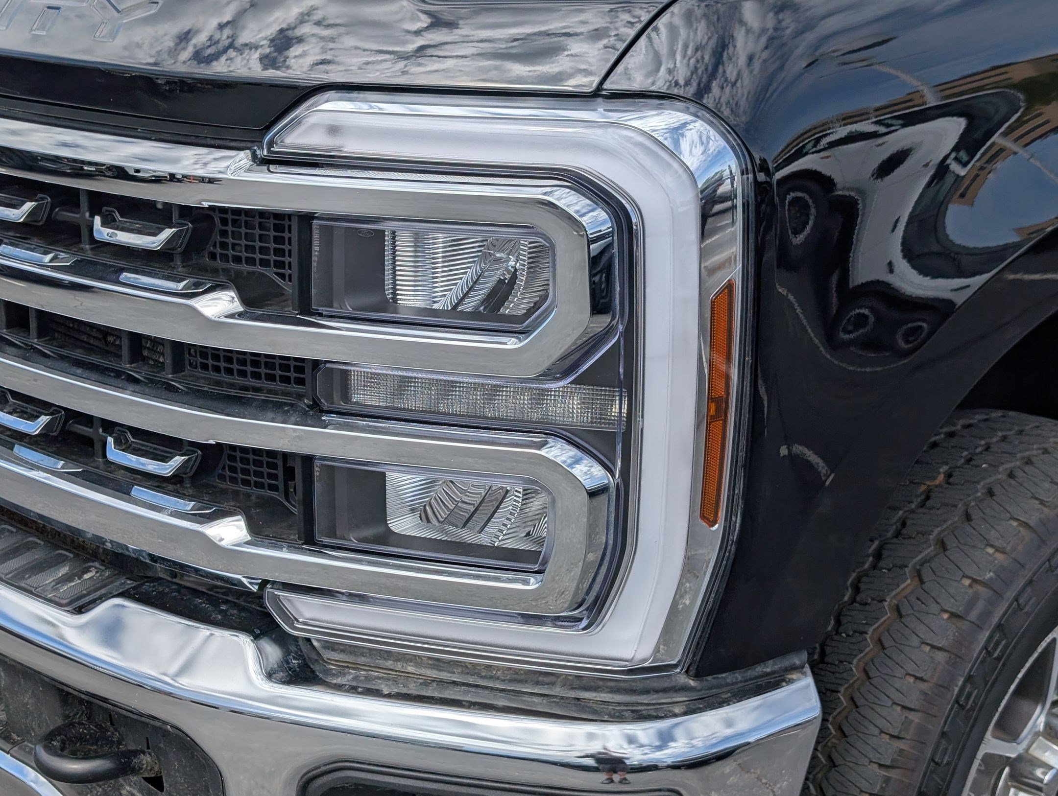 Certified 2025 Ford F350 Lariat AWD/4WD image 14