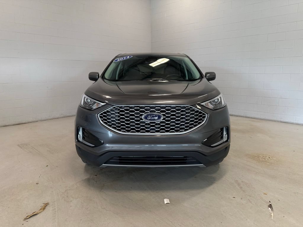 Certified 2024 Ford Edge SEL w/ Convenience Package AWD/4WD image 2