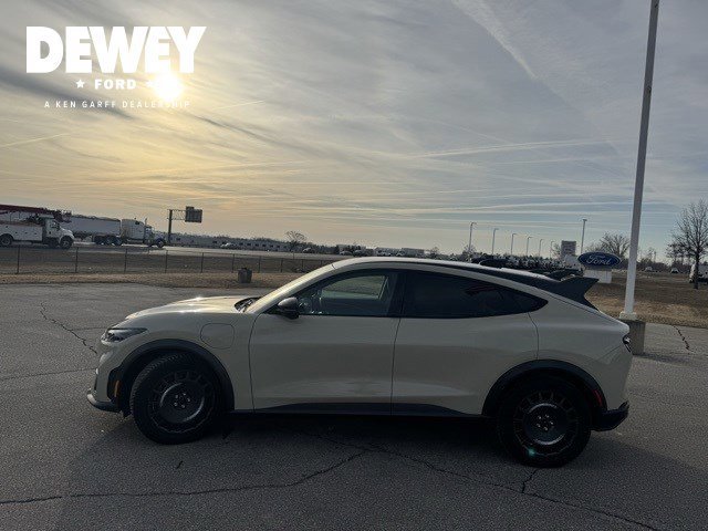 Certified 2025 Ford Mustang Mach-E GT image 2