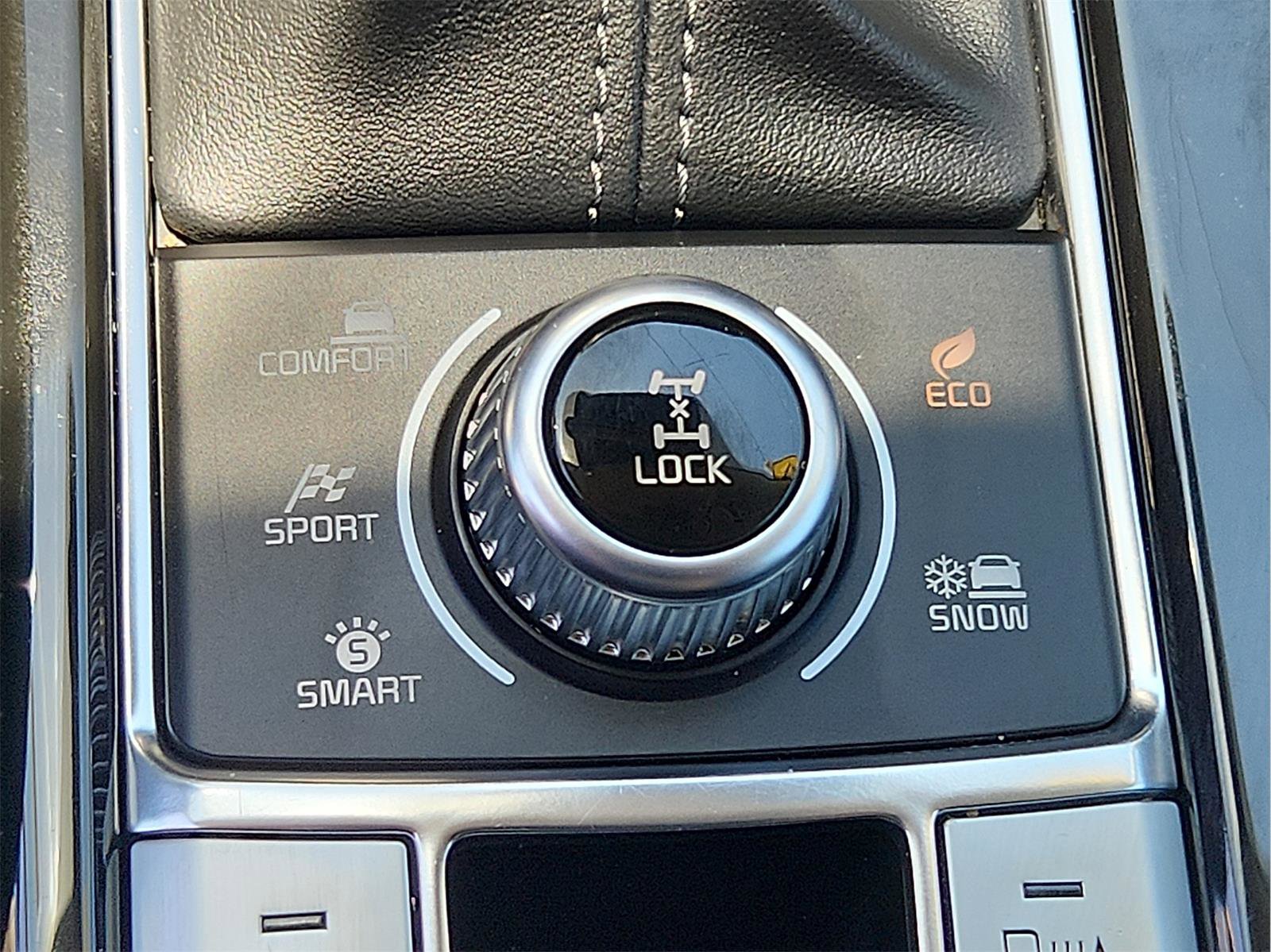 Used 2021 Kia Telluride LX AWD/4WD image 21