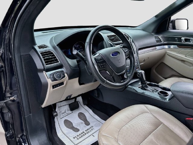 Certified 2019 Ford Explorer Limited w/ Class III Trailer Tow Package FWD image 9