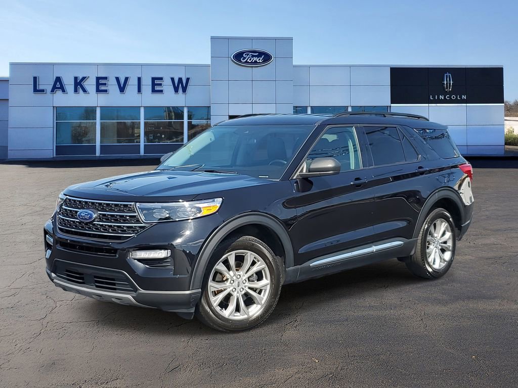 Certified 2023 Ford Explorer XLT w/ Equipment Group 202A image 4