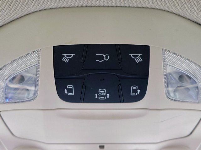Used 2020 Chrysler Pacifica Limited FWD image 37