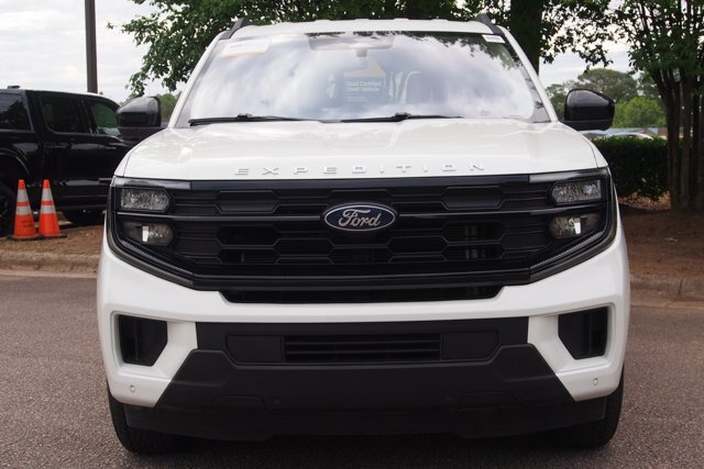 Certified 2025 Ford Expedition Active RWD image 2
