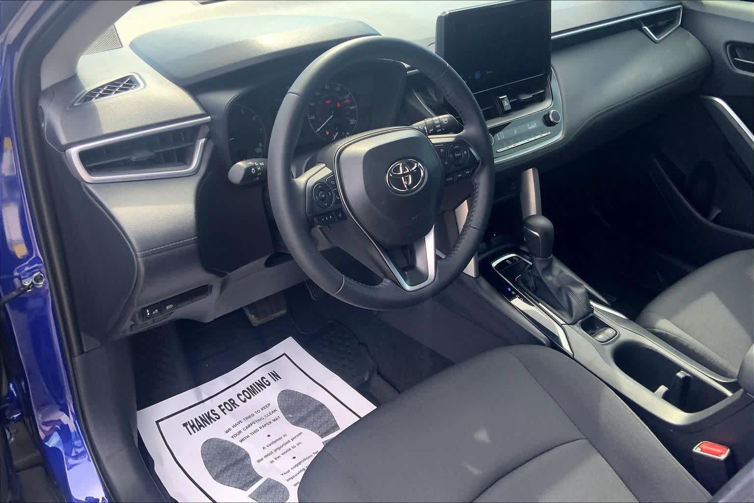 Used 2024 Toyota Corolla Cross LE FWD image 18