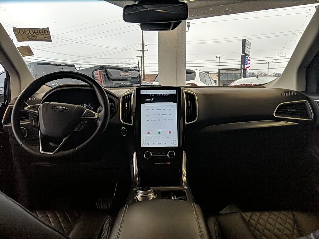 Certified 2024 Ford Edge Titanium w/ Class II Trailer Tow Package image 14