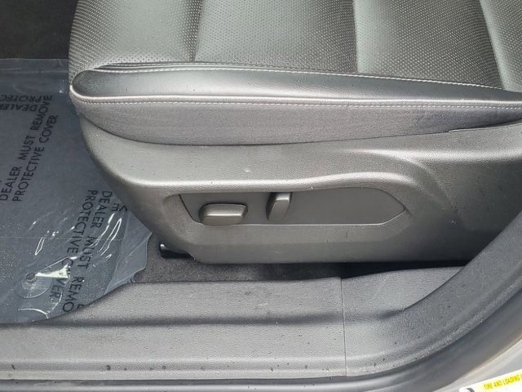 Used 2023 Buick Envision Essence image 48