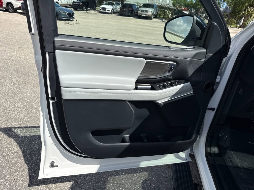 Certified 2025 Ford Expedition Max Platinum image 14