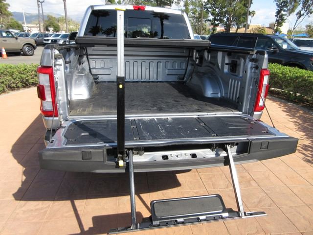 Certified 2022 Ford F150 Lariat w/ Equipment Group 502A High image 28
