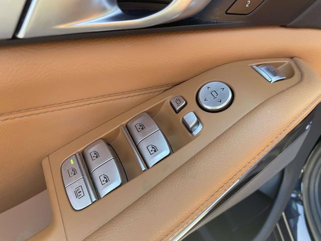 Used 2021 BMW X7 M50i w/ Cold Weather Package AWD/4WD image 22