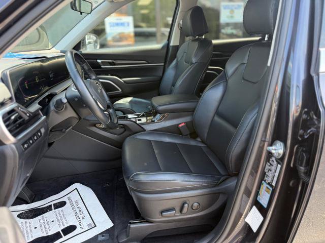 Used 2025 Kia Telluride S FWD image 7
