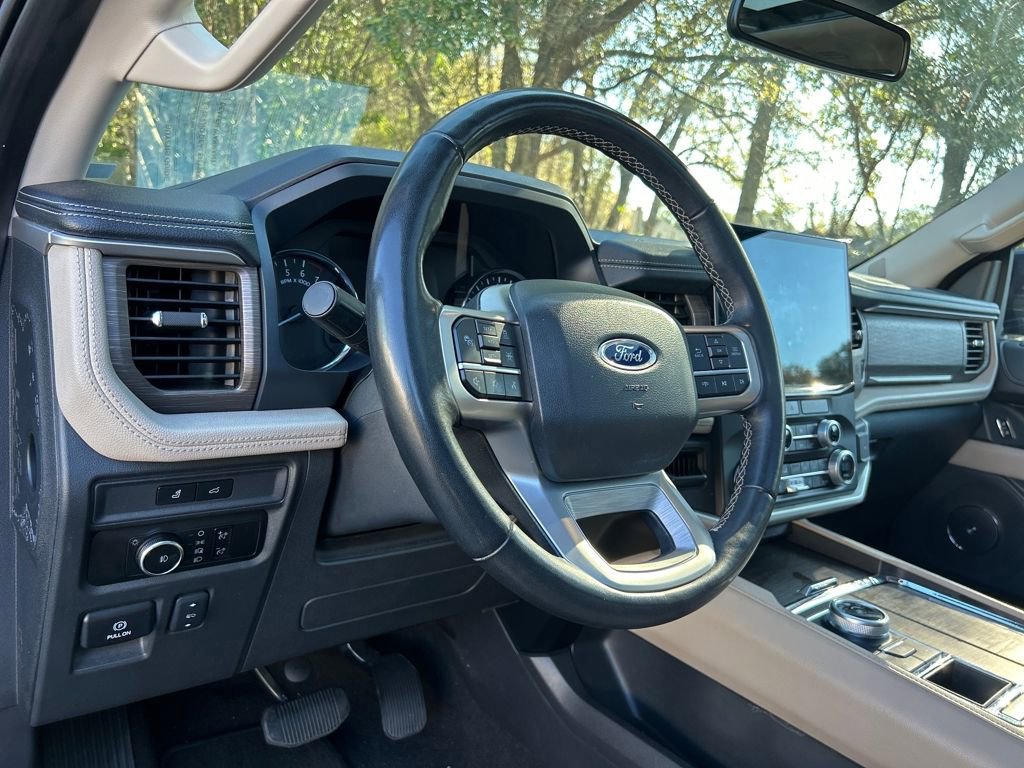 Certified 2024 Ford Expedition Limited image 10