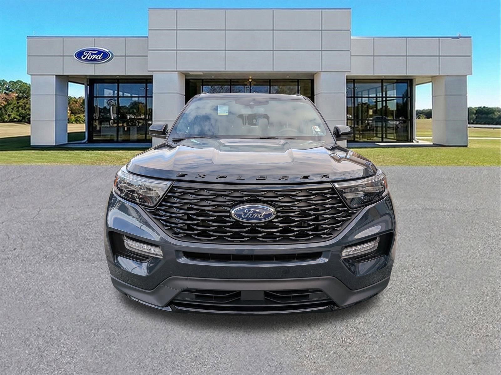 Certified 2024 Ford Explorer ST-Line w/ Class IV Trailer Tow Package image 9